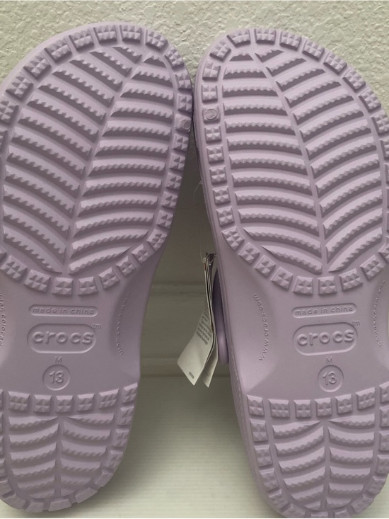 Crocs Classic Men’s Lavender Sandals